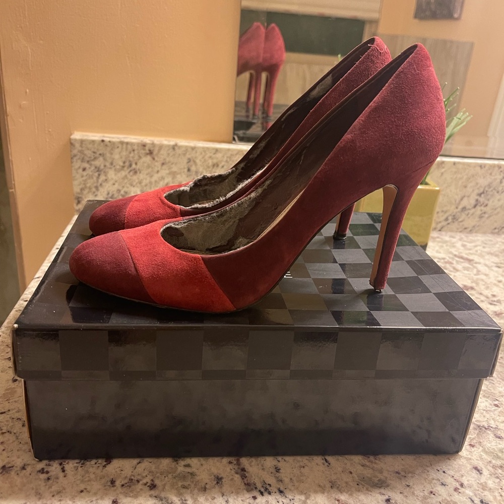 FREE! Saks Fifth Avenue Red Heels - FREE With any purchase! - Picture 4 of 10